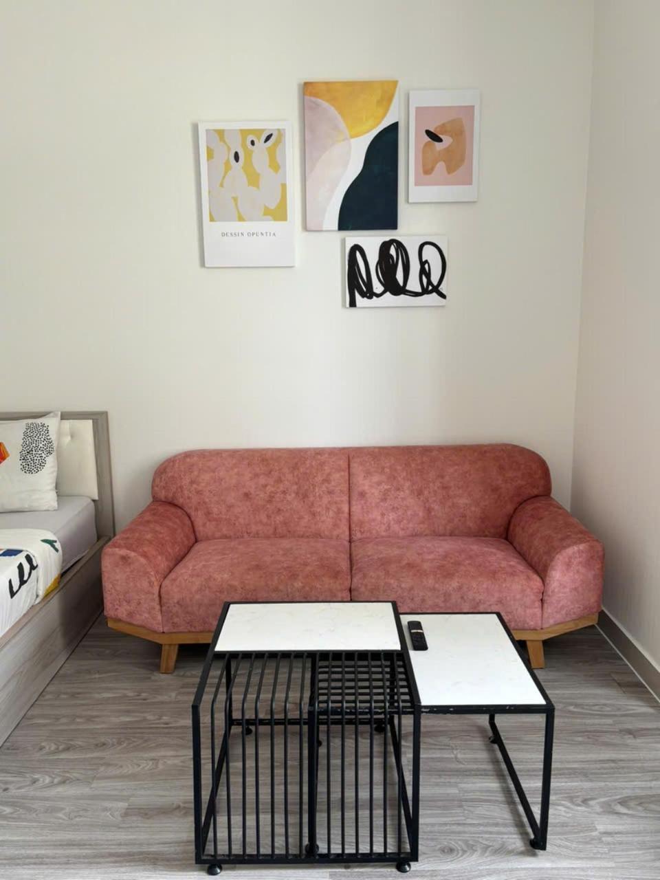 Studio-modern Stylist-hana *
